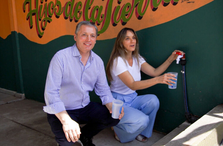 Gray y Galmarini inauguraron la ampliación de la red de agua potable del distrito