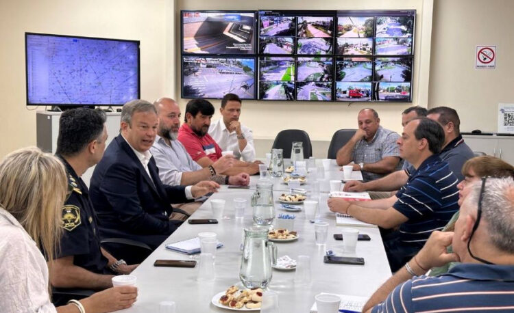 Encuentro de Cascallares con supermercados y mayoristas con foco en la producción y el comercio