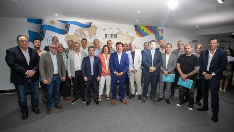 Los intendentes van a la Justicia para frenar el DNU