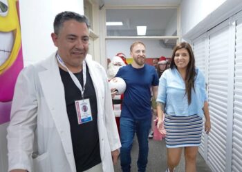 Otermín recorrió los hospitales Gandulfo y Alende