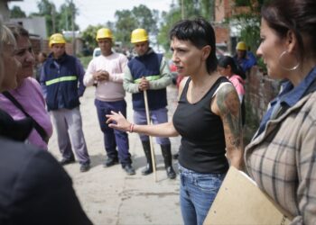 Mayra: “Vamos a seguir trabajando y estando en los barrios hasta solucionar cada uno de los problemas”