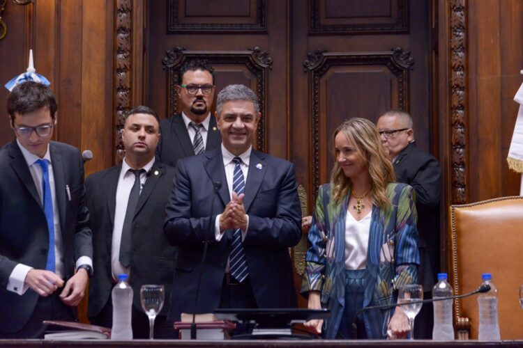 Jorge Macri juró como jefe de Gobierno y volvió a reclamar por la coparticipación