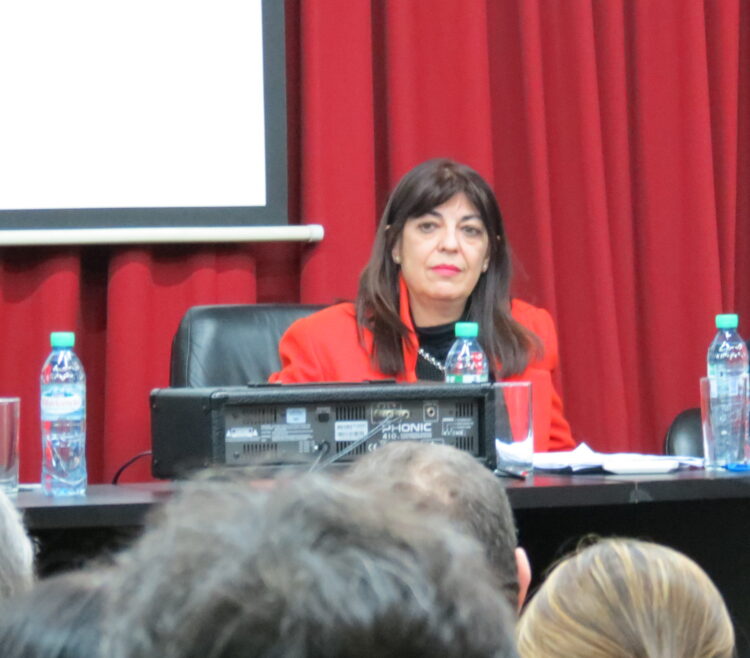 “Estamos frente a la destrucción del modelo de cuidado de la salud”