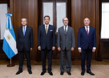 La Corte aceptó tratar la constitucionalidad del DNU pero en febrero