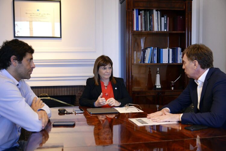 Santilli se acerca al Gobierno y empuja con un proyecto antinarcotráfico con Bullrich