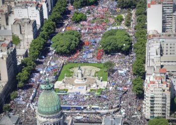 Los Intendentes dijeron presente en la marcha de la CGT