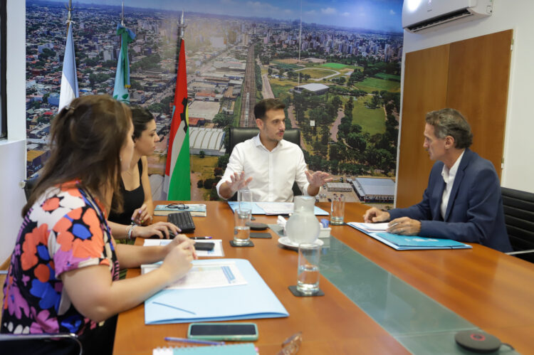 Julián recibió a Katopodis y le presentó el Plan de Obras 2024-2027