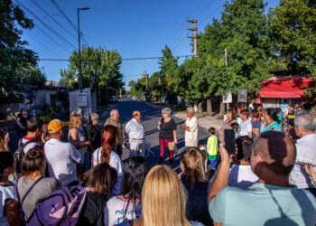 Mussi inauguró la repavimentación de la Calle 75 en Gutiérrez