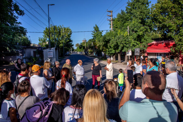 Mussi inauguró la repavimentación de la Calle 75 en Gutiérrez