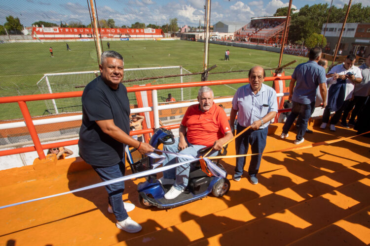 Mussi y el Chiqui Tapia inauguraron la nueva tribuna del estadio de Berazategui