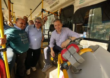 “En vez de utilizar el transporte para ir a trabajar, los vecinos van a trabajar para pagar el transporte”
