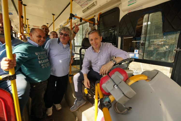 “En vez de utilizar el transporte para ir a trabajar, los vecinos van a trabajar para pagar el transporte”