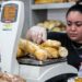 Acuerdan un 20 por ciento de descuento en pan y facturas