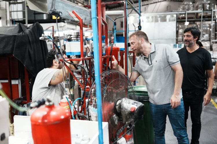 “Vamos a impulsar medidas a favor de la producción local”