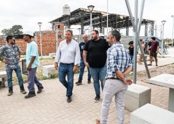 Cascallares y Fagioli visitaron las obras de barrio Kanmar