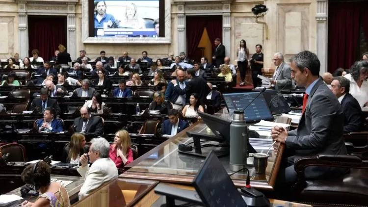 Papelón en el Congreso: la Ley Ómnibus volvió a foja cero