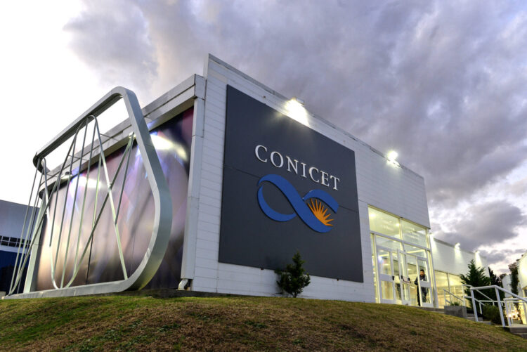 Despidos en el Conicet: “El gobierno busca destruir las capacidades científicas y tecnológicas del país”