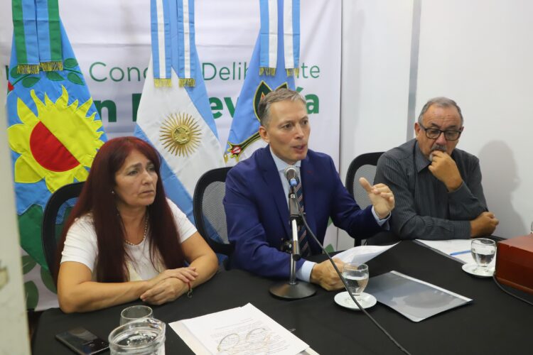 Con un pedido a Nación por la obra pública, Gray inauguró las sesiones en Echeverría