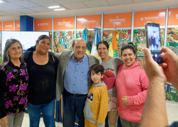 Mussi entregó subsidios para mejoras habitacionales e inauguró pavimentos