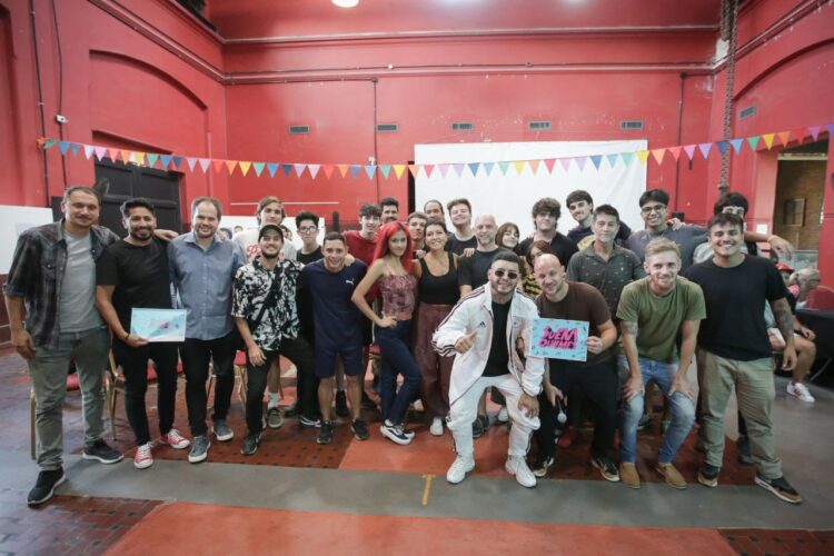 Mayra compartió un encuentro con artistas del programa Quilmes Suena