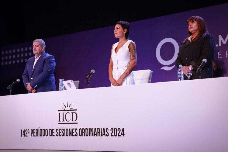 Mayra: “No me van a encontrar de brazos cruzados, no nos van a someter”