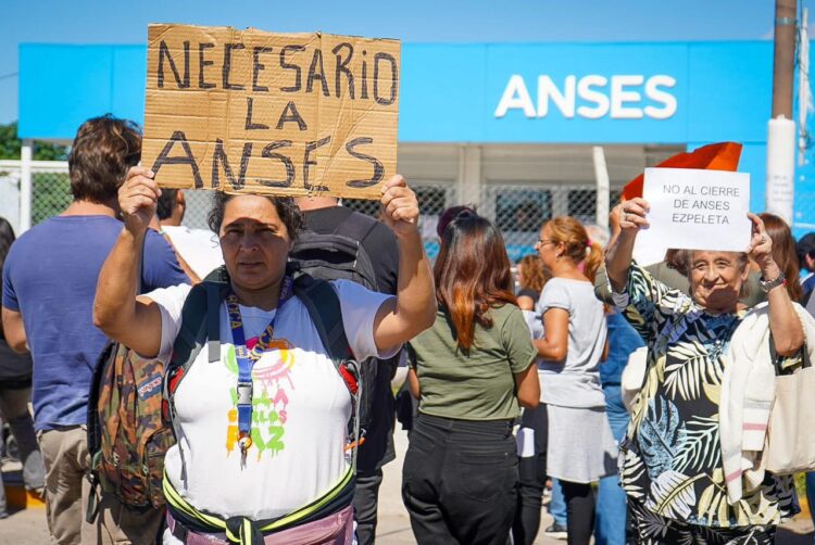 Despidos en Anses: “Esto es un plan de vaciamiento de las oficinas”