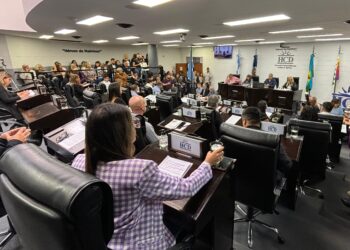 HCD: En una sesión picante se creó el Parlamento Municipal de Mujeres