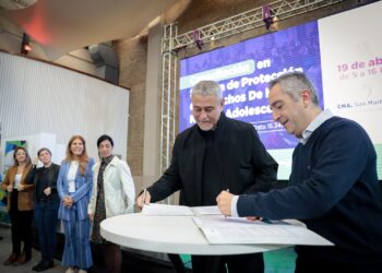 Ferraresi y Larroque calientan la interna local con una foto juntos