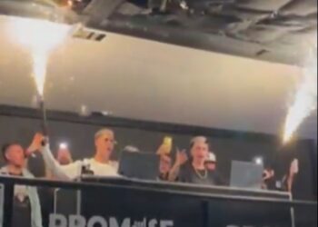 Usaron bengalas en un boliche y casi provocan un incendio