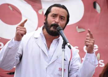 “Hay un colapso del sistema de salud”