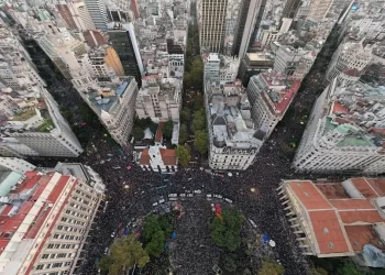 Una marcha histórica que le puso el primer límite a Milei