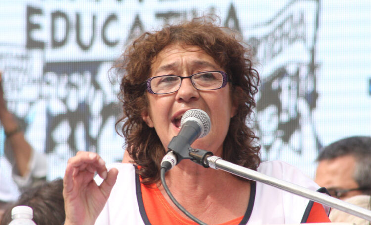 “Es un momento muy difícil, se parece a los 90 cuando se instaló la Carpa Blanca”