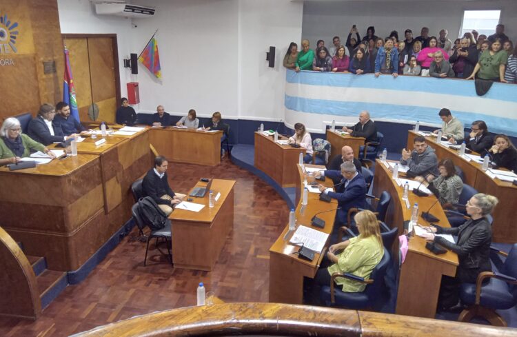El Concejo volvió a sesionar en una jornada protagonizada por discusiones del ámbito nacional