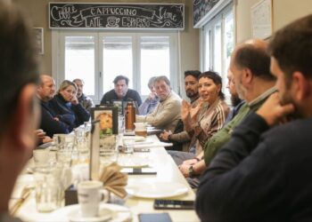 Mayra se reunió con comerciantes para articular acciones ante la caída del consumo