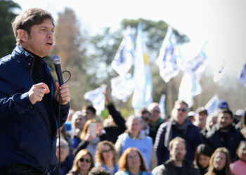 Axel Kicillof encabeza el Plenario de Multisectoriales y Militancia en Varela