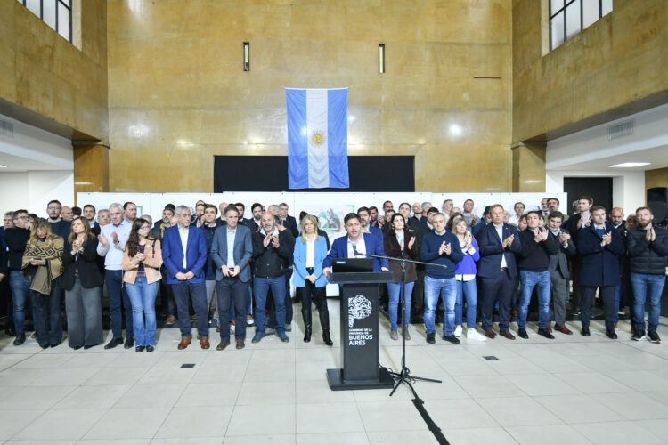 Kicillof: “Reclamamos en nombre de los 17 millones de bonaerenses”