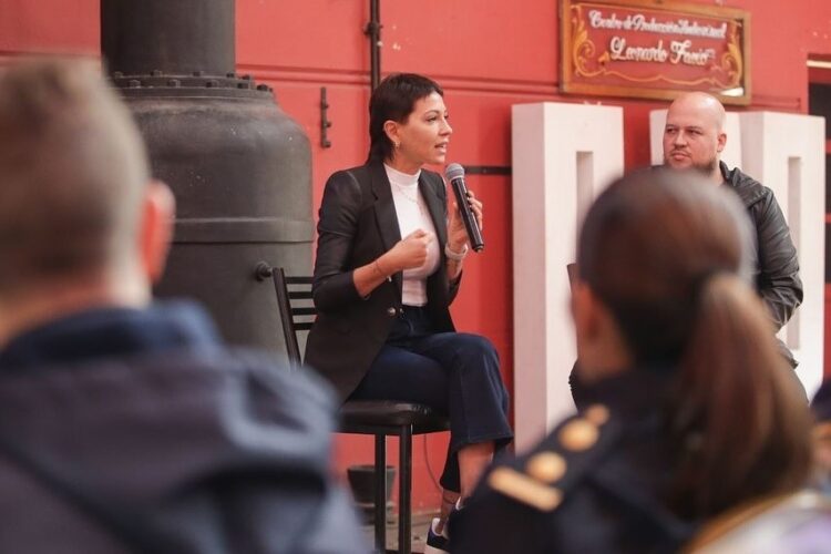 Tu Aporte: cómo funciona la nueva vía de comunicación en seguridad que anunció Mayra Mendoza