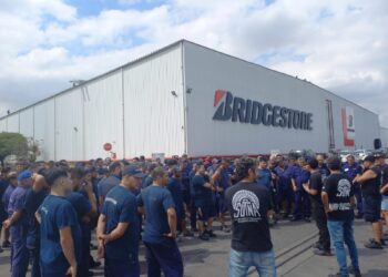 Bridgestone solicitó un preventivo de crisis y suspendió a los trabajadores