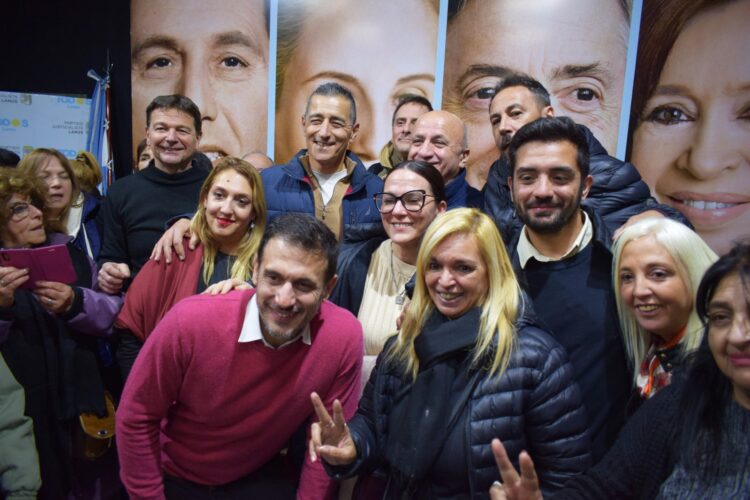 “Tenemos una conducción clara y concreta y se llama Cristina Fernández de Kirchner”