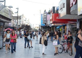 Lomas lanzó “Precios de la Comunidad” con comerciantes locales