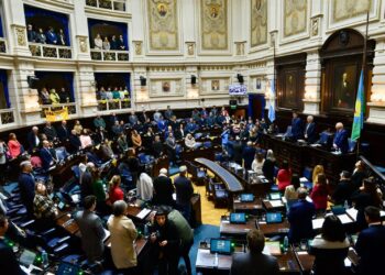 Diputados aprobó la creación de la empresa de emergencias de salud de Kicillof