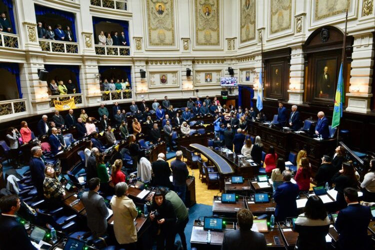 Diputados aprobó la creación de la empresa de emergencias de salud de Kicillof