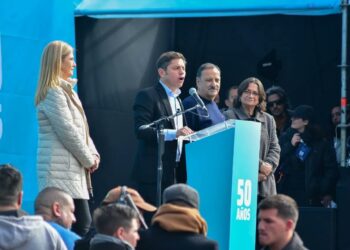 Kicillof: “Hoy a los peronistas nos duele este presente que atraviesa la patria”