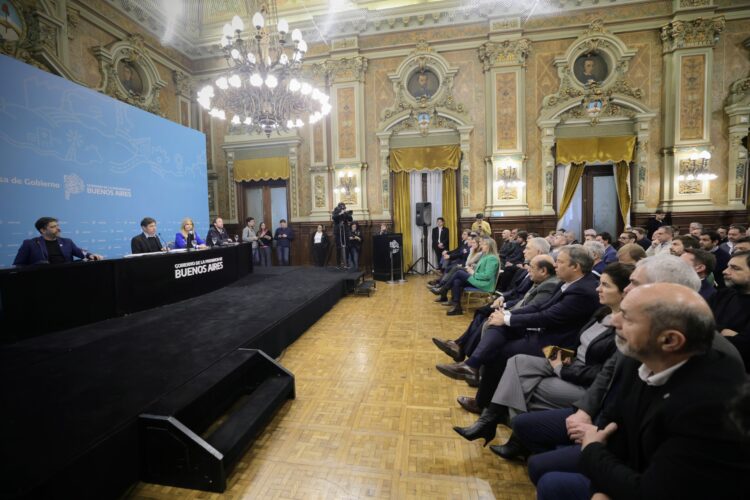 Kicillof desembolsó más de 38 mil millones para los municipios