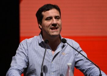 Abad encabezará un plenario radical en Brown