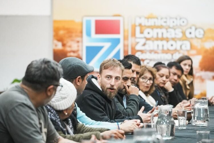 Seguridad: Otermín se reunió con miembros de los foros comunitarios de Lomas