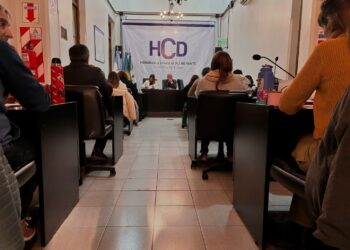 Homenajes, atentado contra Cristina y licitaciones, los ejes de la sesión