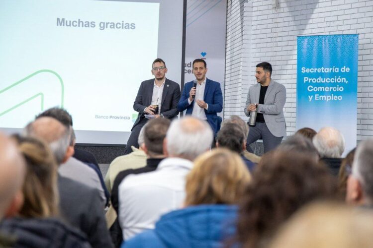 Álvarez y Cuattromo se reunieron con empresarios y comerciantes