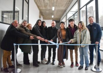 Mayra inauguró nuevas aulas y una biblioteca en el ISFDT N°24