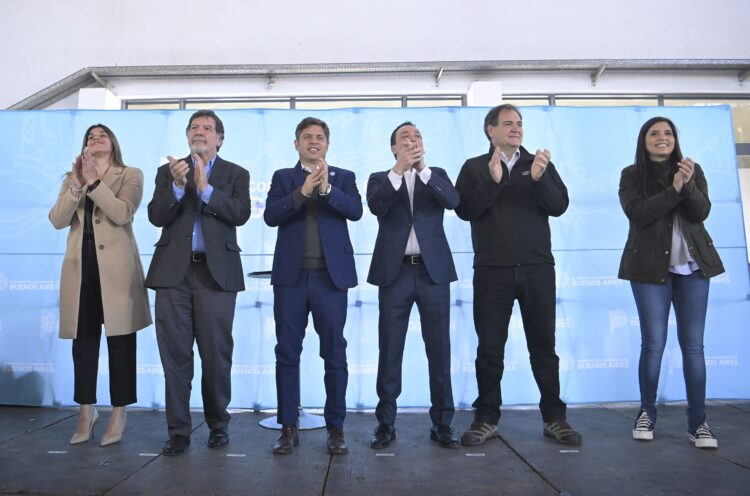 Kicillof encabezó la presentación del programa “Escuelas Cuidadas” en Varela